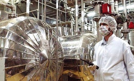 Parlamento iraní prepara una ley para intensificar el enriquecimiento del uranio  - ảnh 1