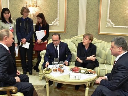 Negociaciones de paz del cuarteto en Minsk para el conflicto en Ucrania - ảnh 1