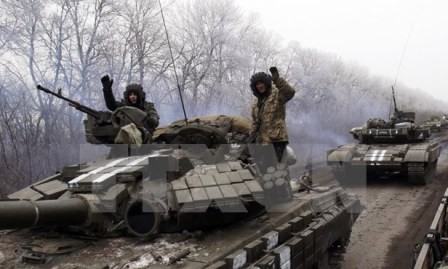 Estados Unidos deja abierta la posibilidad de abastecimiento militar a Ucrania - ảnh 1