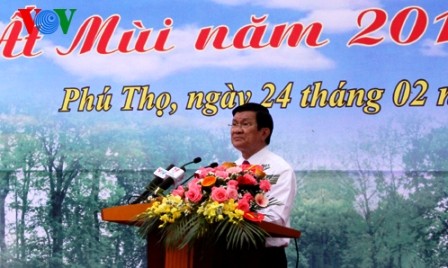 Inaugura Presidente de Vietnam festival primaveral de siembra de árboles  - ảnh 1