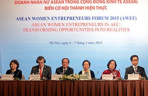 Inauguran Foro Empresarial Femenino de ASEAN  - ảnh 1