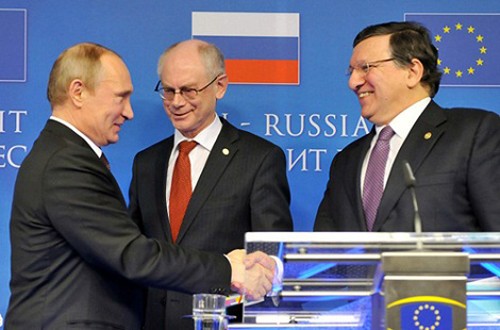 Cumbre de Unión Europea, polémicas en torno a crisis ucraniana - ảnh 1