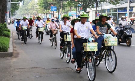Cuatro mil estudiantes participan en el viaje en bicicleta “Rumbo a Saigón” - ảnh 1