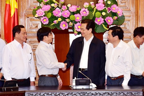 Orienta Primer ministro de Vietnam desarrollo socioeconómico de provincia Long An - ảnh 1