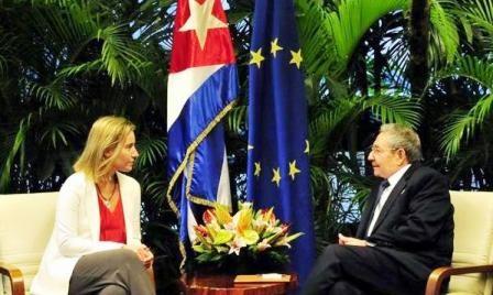 La UE y Cuba acuerdan acelerar el ritmo de negociaciones de normalización de relaciones  - ảnh 1