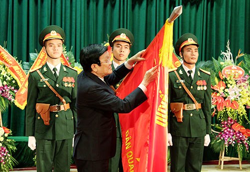 Vietnam conmemora Día de la Milicia Nacional y celebra Congreso de Cámara de Comercio e Industria - ảnh 1