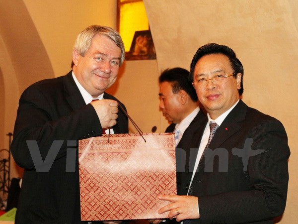 Consolidan Republica Checa y Vietnam cooperación multisectorial - ảnh 1