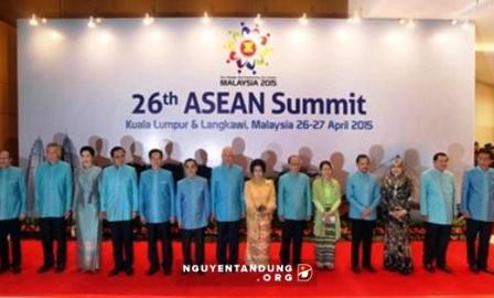 Actividades del premier vietnamita en la Cumbre de la ASEAN 26 en Malasia - ảnh 1