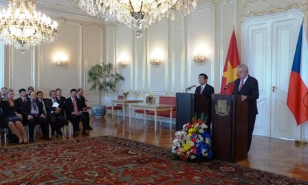 Se promueve la amistad Vietnam- República Checa a un nivel superior - ảnh 1