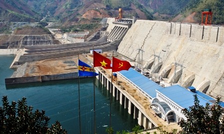 Chequean reubicación de evacuados por central hidroeléctrica de Son La - ảnh 1