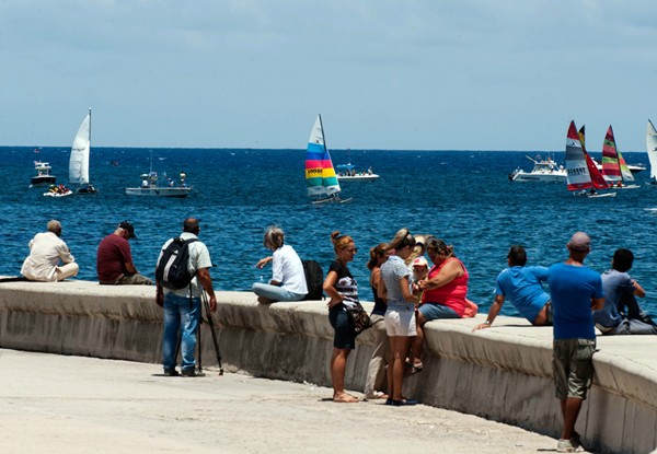 Simbólica regata entre Cuba y Estados Unidos en La Habana  - ảnh 1