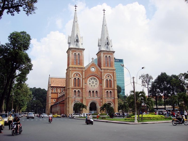 Descubrir la belleza de la Catedral de Ciudad Ho Chi Minh - ảnh 1