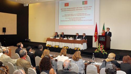 Primer ministro vietnamita asiste a Diálogo empresarial en Portugal - ảnh 2