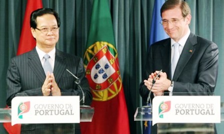 Premier vietnamita se reúne con el Presidente y el Primer Ministro de Portugal - ảnh 1