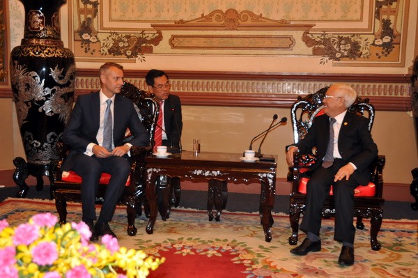 Estrechan cooperación Eslovaquia y Ciudad Ho Chi Minh - ảnh 1