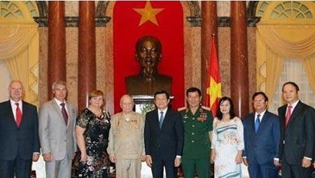 Recibe presidente vietnamita a astronauta soviético  - ảnh 1