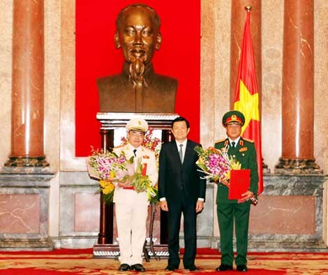 Asiste presidente vietnamita a la ceremonia de ascenso de rango militar - ảnh 1