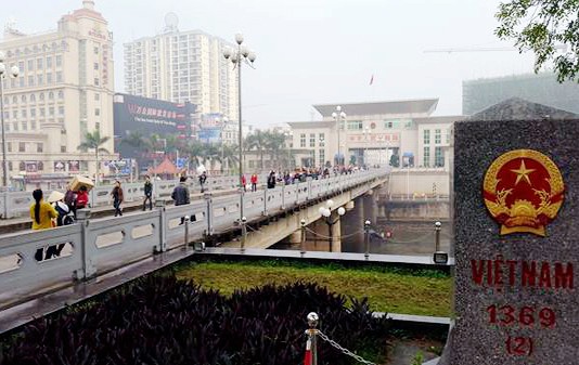 Impulsan Vietnam y China cooperación en libre tránsito y turismo sostenible - ảnh 1