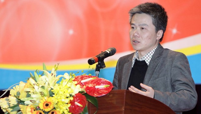 Profesor Ngo Bao Chau conversa con jóvenes sobre el desarrollo y defensa del país - ảnh 1