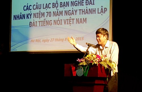 Encuentro amistoso con oyentes de la emisora radial La Voz de Vietnam - ảnh 1