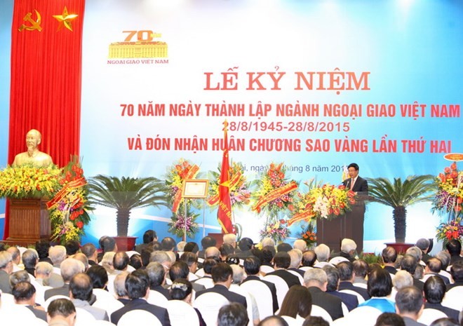 Titulares del sector diplomático de Laos y Rusia felicitan la Cancillería vietnamita - ảnh 1