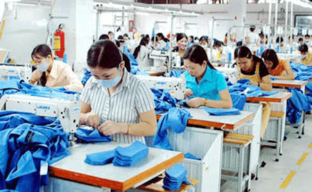 Sector textil vietnamita en víspera de integrarse a mercado global - ảnh 1