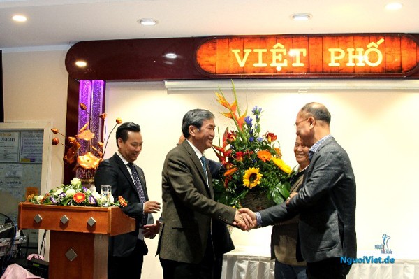 Vietnam y Alemania refuerzan cooperación teórica con intercambio de experiencias prácticas - ảnh 1