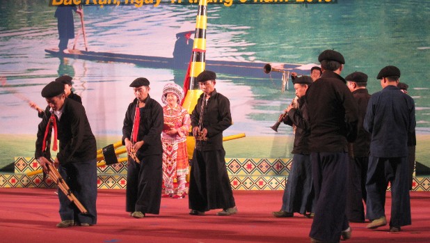 Inaugurado IX Festival cultural, deportivo y turístico de los grupos étnicos del noreste de Vietnam - ảnh 1