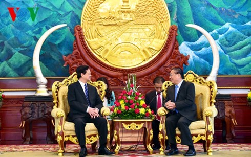 Dirigentes de Vietnam y Laos reafirman la solidaridad especial entre los dos paises - ảnh 1