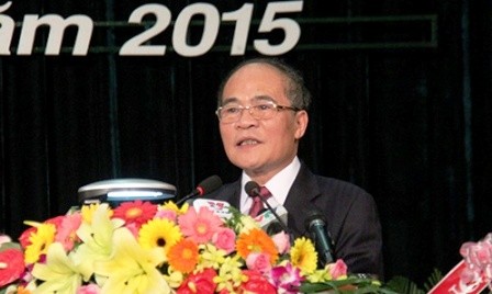 Líder parlamentario asiste al Congreso partidista de la provincia Khanh Hoa - ảnh 1