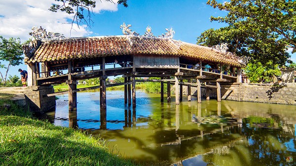 Visita al puente Thanh Toan en  Hue - ảnh 2