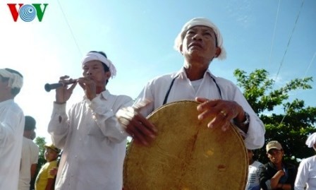 Compatriotas Cham en Ninh Thuan celebran Festival Kate con alegría  - ảnh 3