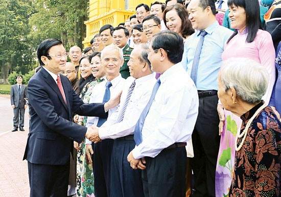 Elogian los aportes de la movilización de masas al desarrollo de Ciudad Ho Chi Minh - ảnh 1