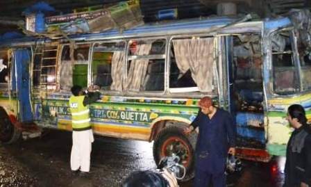 11 personas fallecidas deja explosión de un autobús en Pakistán - ảnh 1
