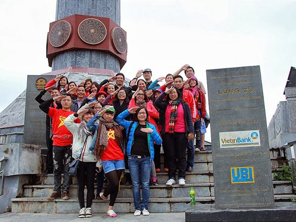 Torre de la bandera nacional de Lung Cu, símbolo de las 54 etnias vietnamitas - ảnh 2
