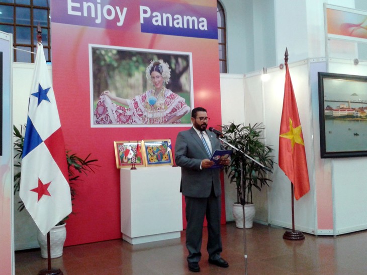 Miniatura de Panamá en exposición fotográfica en Vietnam - ảnh 1
