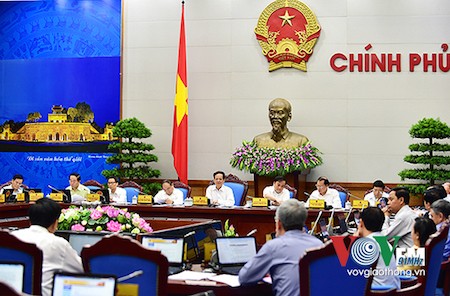 Evalúan positivo el desarrollo económico de Vietnam hasta octubre - ảnh 1