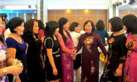 Vietnam eleva la tasa de participacion femnina en la esfera política - ảnh 1