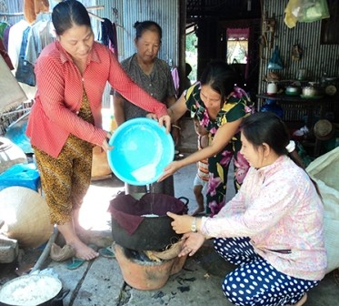 Promueven papel de mujeres en la renovación rural de Phong Dien - ảnh 2