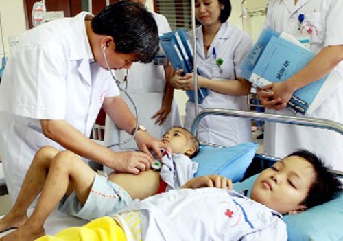 Nguyen Anh Tri, héroe de trabajo del sector sanitario - ảnh 3