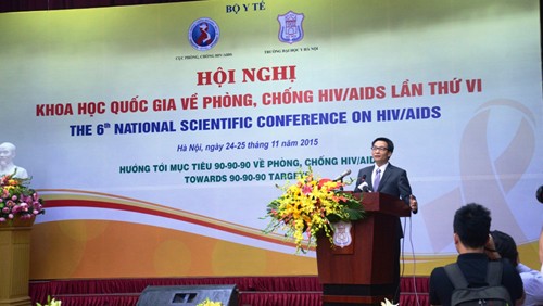 Urge dirigente vietnamita actuación más enérgica para controlar la epidemia del VIH/SIDA - ảnh 1