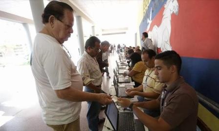 Venezuela comienza despliegue militar de cara a elecciones parlamentarias - ảnh 1