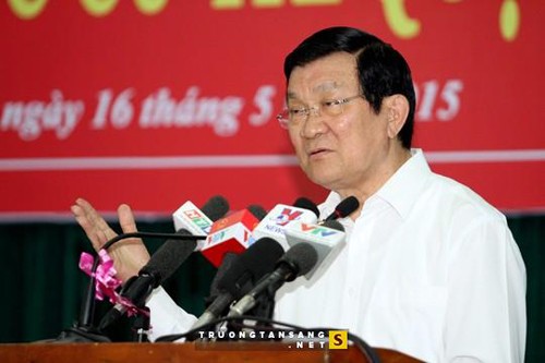 Presidente de Vietnam se reúne con electorado del distrito 1 de Ciudad Ho Chi Minh - ảnh 1