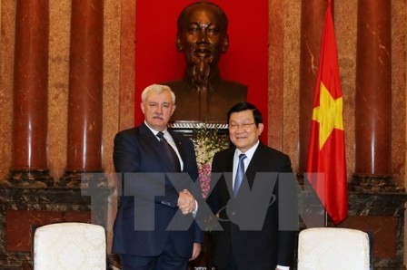 Vietnam fortalece cooperación económica y comercial con San Petersburgo - ảnh 1
