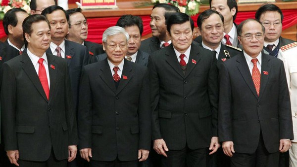 XIII pleno del Comité Central del Partido Comunista aborda asuntos decisivos de Vietnam - ảnh 2
