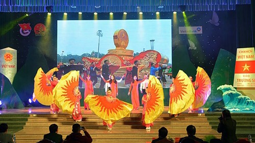 Hanoi celebra “Canto a los soldados de la guardia fronteriza” - ảnh 1