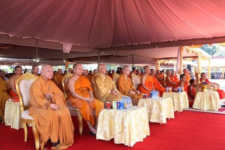 Delegación budista vietnamita asiste a ceremonia de cremación de bonzo laosiano   - ảnh 1