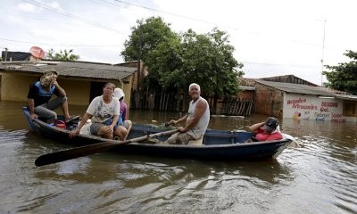 Más de 100 mil evacuados por inundaciones en Paraguay, Argentina y Uruguay - ảnh 1