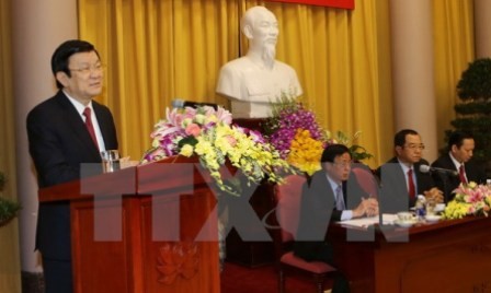 Oficina presidencial, órgano clave para éxito de trabajos diplomáticos vietnamitas en 2015 - ảnh 1