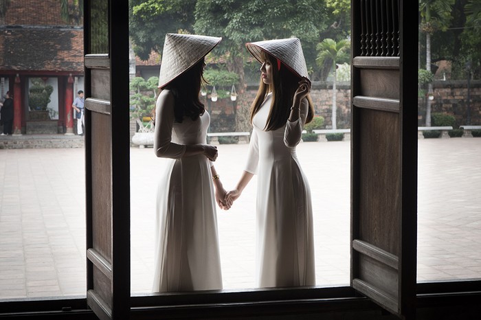 Inconfundible belleza de Ao Dai, vestido tradicional de mujeres vietnamitas  - ảnh 8
